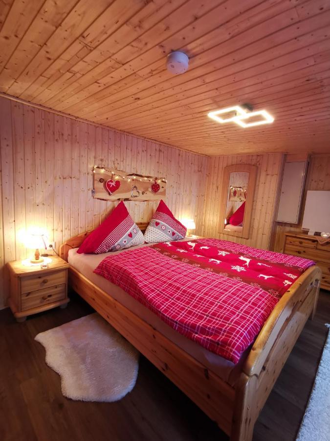 Waldhuette Glueck Auf Villa Notsch bei Bleiberg Buitenkant foto