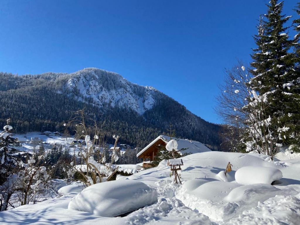 Waldhuette Glueck Auf Villa Notsch bei Bleiberg Buitenkant foto